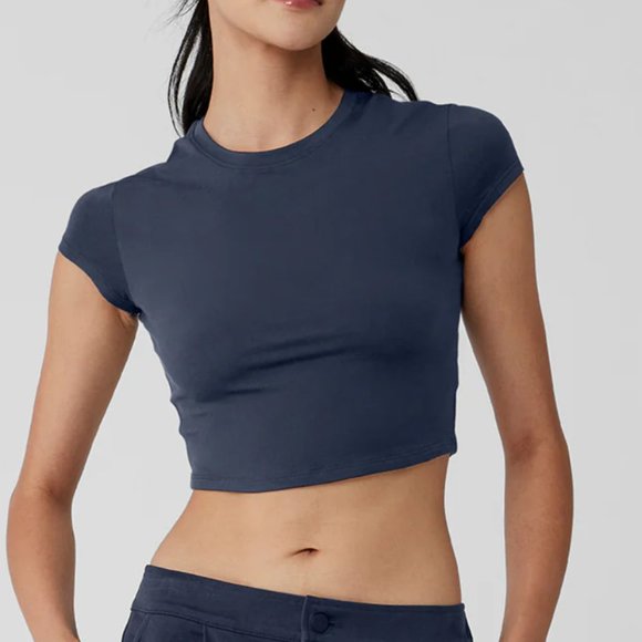 ALO Yoga Tops - ALO SOFT CROP FINESSE SHORT SLEEVE